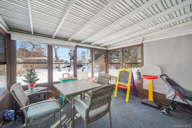 126 Village Circle W, Manorville, NY 11949