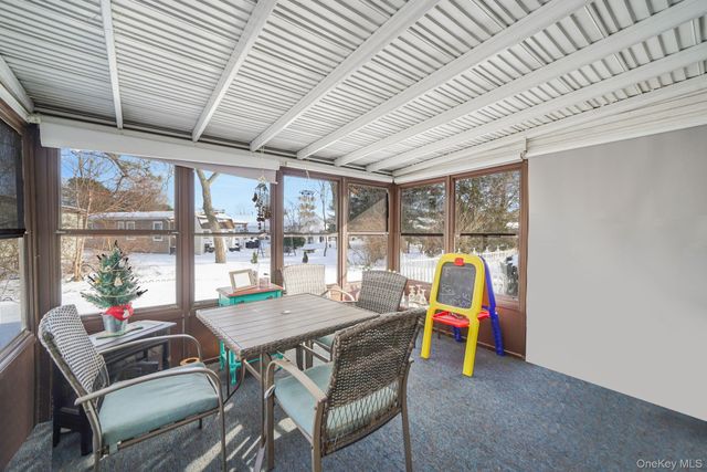 126 Village Circle W, Manorville, NY 11949