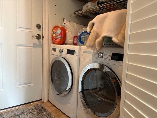 64 Laurelwood Dr 64, Stoughton, MA 02072