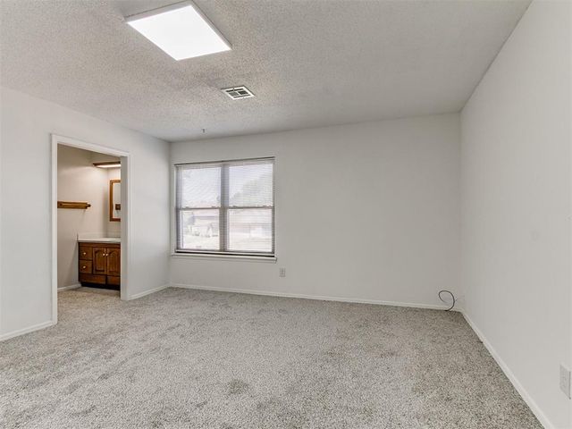 11708 Oakdale Street, Yukon, OK 73099