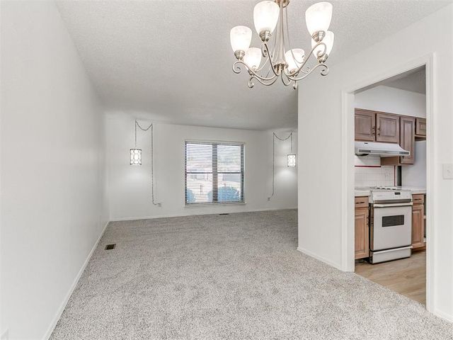 11708 Oakdale Street, Yukon, OK 73099