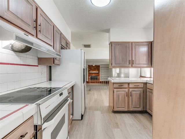 11708 Oakdale Street, Yukon, OK 73099