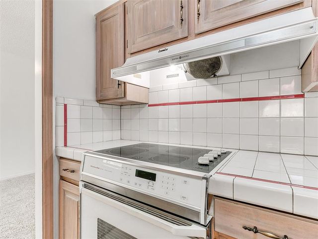 11708 Oakdale Street, Yukon, OK 73099