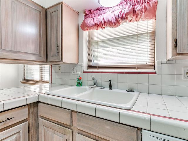 11708 Oakdale Street, Yukon, OK 73099