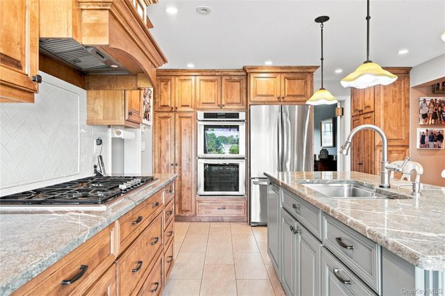 84 Ocean Avenue, Amityville, NY 11701