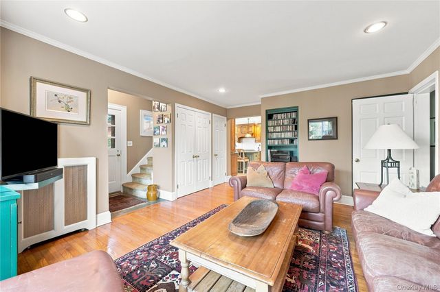 84 Ocean Avenue, Amityville, NY 11701