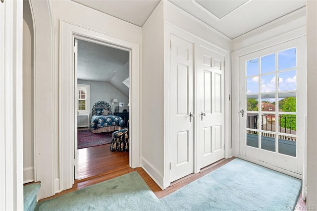 84 Ocean Avenue, Amityville, NY 11701
