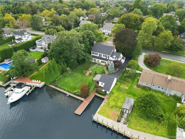 84 Ocean Avenue, Amityville, NY 11701