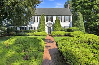 84 Ocean Avenue, Amityville, NY 11701