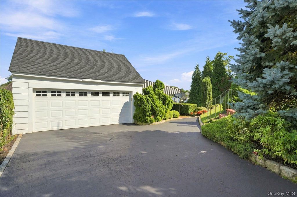 84 Ocean Avenue, Amityville, NY 11701 — photo 4