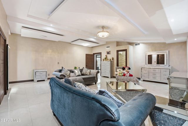 110 S GIBRALTAR Drive, El Paso, TX 79905