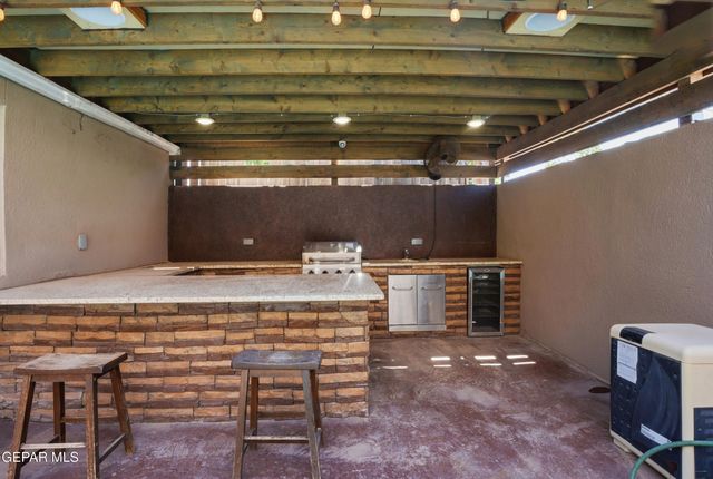 110 S GIBRALTAR Drive, El Paso, TX 79905