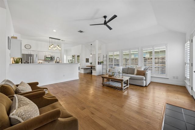 9828 Meadow Rue Drive, Mckinney, TX 75072
