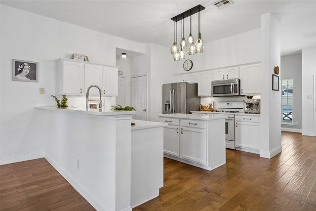 9828 Meadow Rue Drive, Mckinney, TX 75072