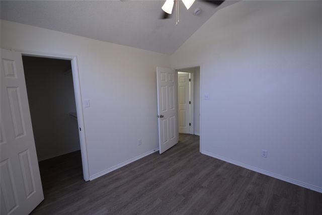 10212 Lone Eagle Court, Fort Worth, TX 76108