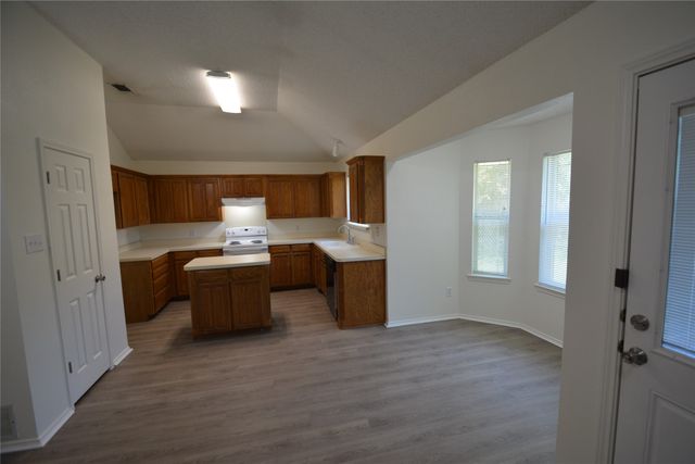 10212 Lone Eagle Court, Fort Worth, TX 76108