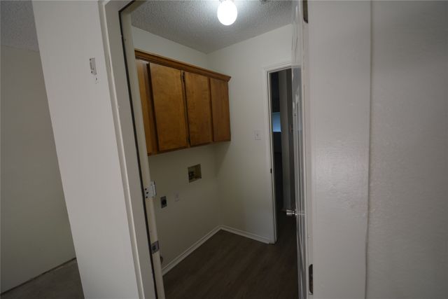 10212 Lone Eagle Court, Fort Worth, TX 76108