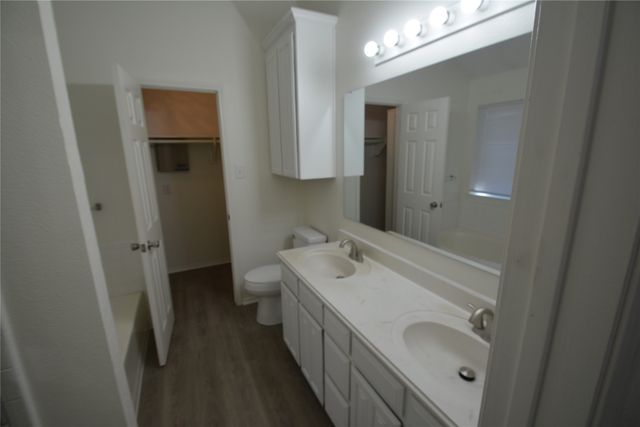 10212 Lone Eagle Court, Fort Worth, TX 76108