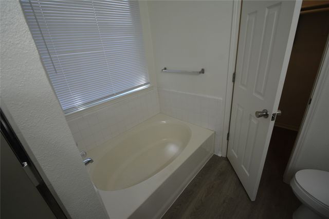 10212 Lone Eagle Court, Fort Worth, TX 76108