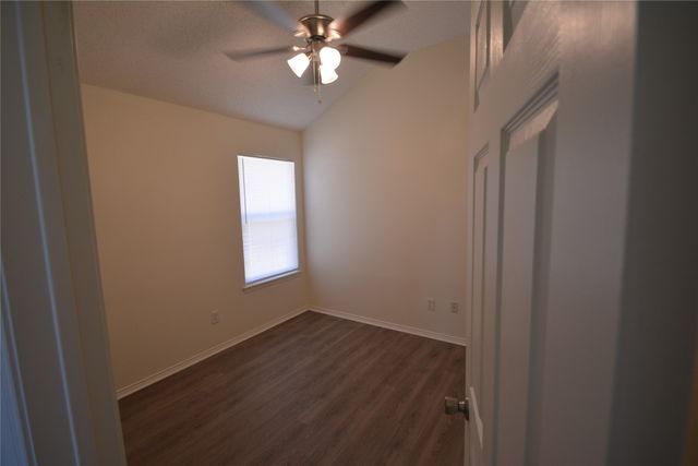 10212 Lone Eagle Court, Fort Worth, TX 76108