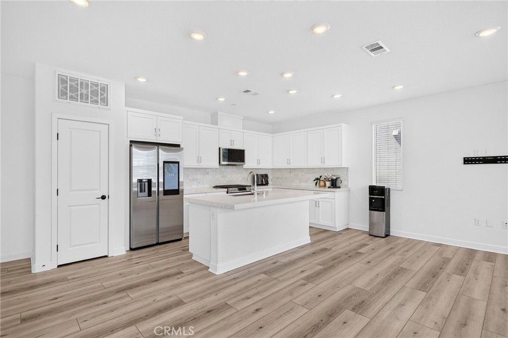 Image 11 of property listing at 2402 Cascalote Loop, San Diego, CA 92154