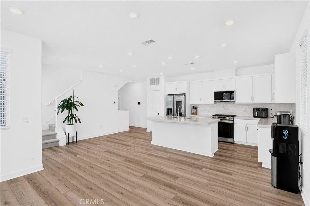 Image 12 of property listing at 2402 Cascalote Loop, San Diego, CA 92154