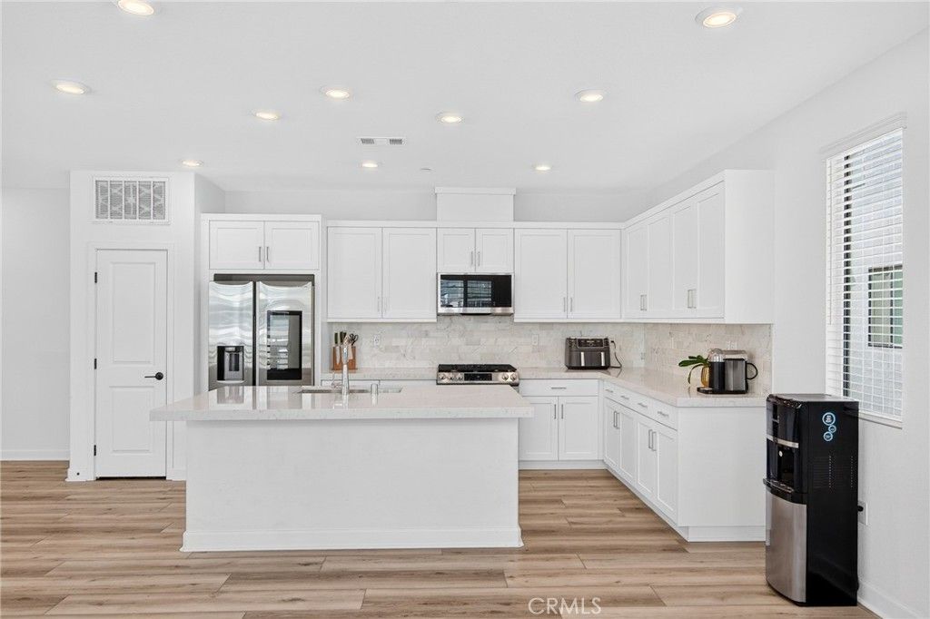 Image 17 of property listing at 2402 Cascalote Loop, San Diego, CA 92154
