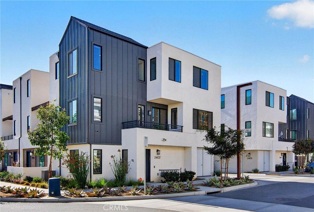 Image 2 of property listing at 2402 Cascalote Loop, San Diego, CA 92154