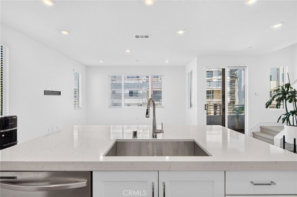 Image 21 of property listing at 2402 Cascalote Loop, San Diego, CA 92154