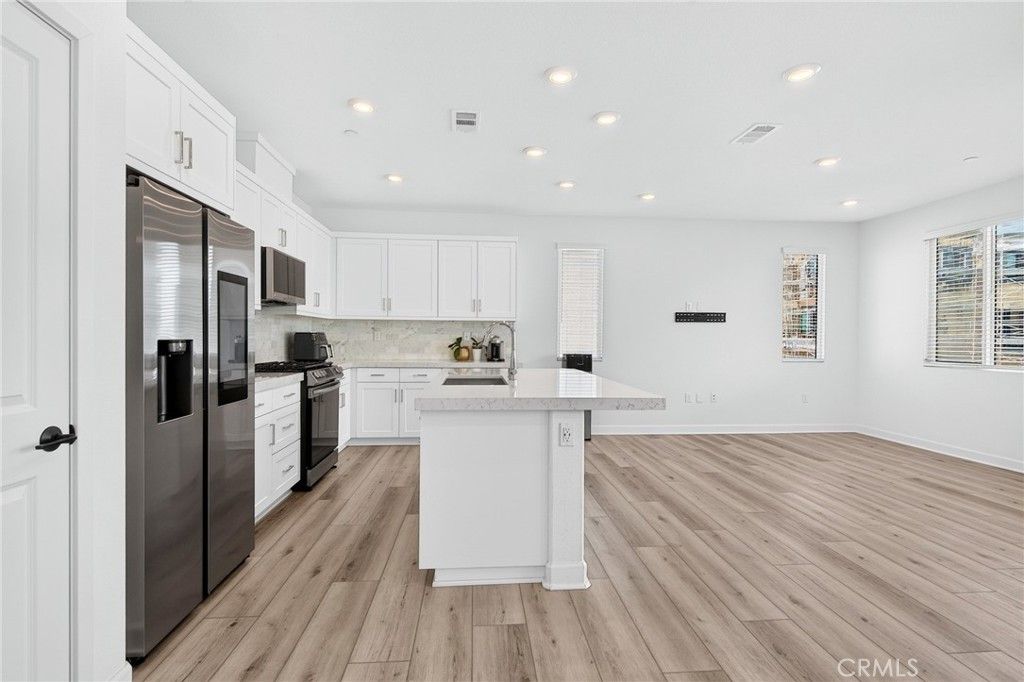 Image 23 of property listing at 2402 Cascalote Loop, San Diego, CA 92154