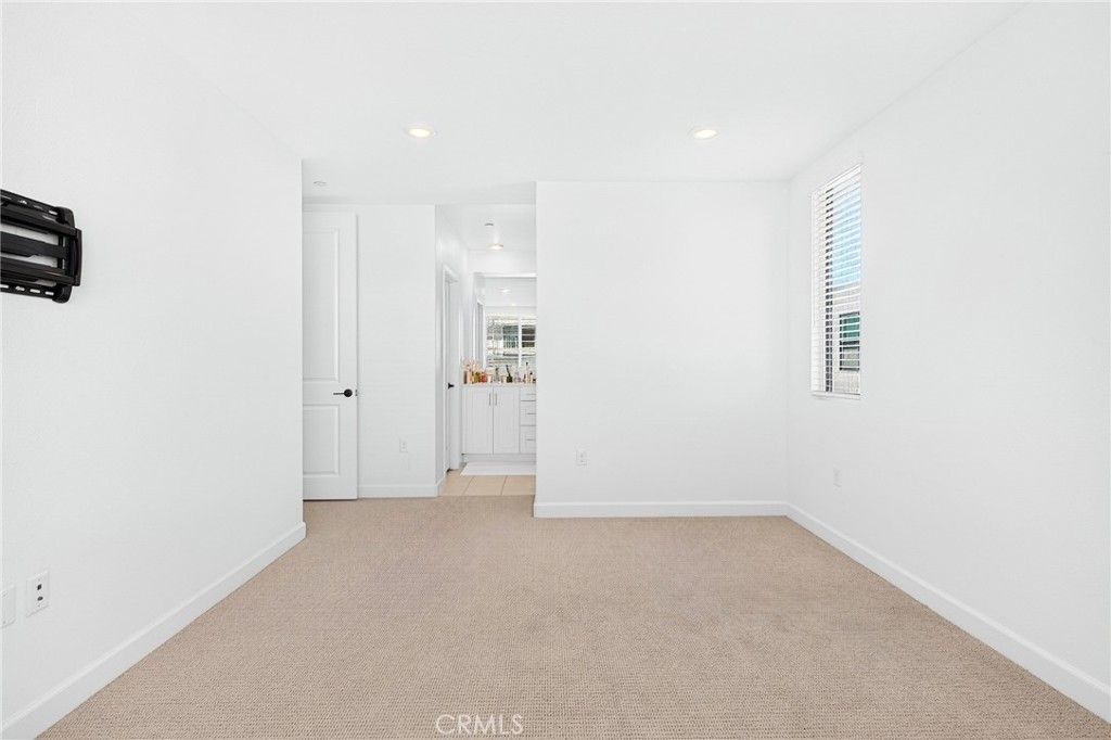 Image 28 of property listing at 2402 Cascalote Loop, San Diego, CA 92154
