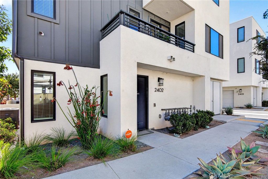 Image 3 of property listing at 2402 Cascalote Loop, San Diego, CA 92154