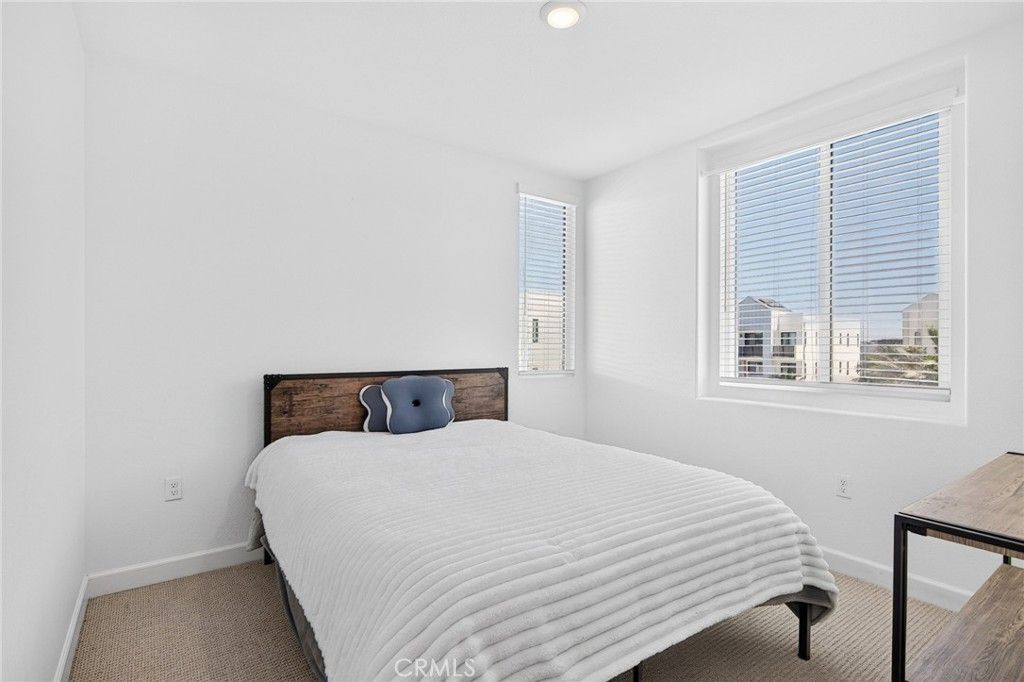 Image 36 of property listing at 2402 Cascalote Loop, San Diego, CA 92154