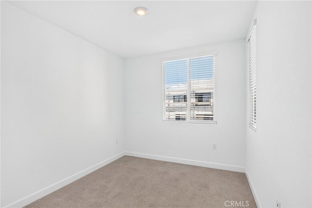 Image 38 of property listing at 2402 Cascalote Loop, San Diego, CA 92154