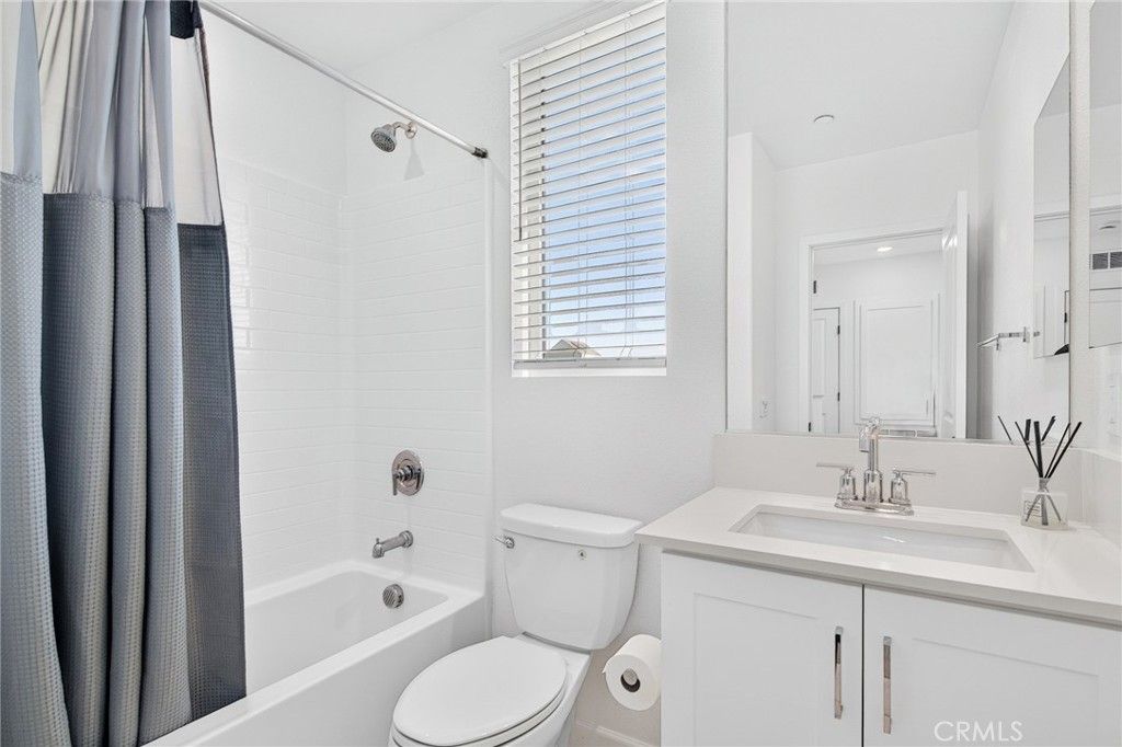 Image 43 of property listing at 2402 Cascalote Loop, San Diego, CA 92154