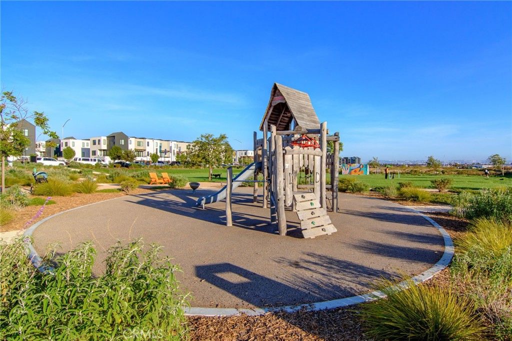 Image 55 of property listing at 2402 Cascalote Loop, San Diego, CA 92154