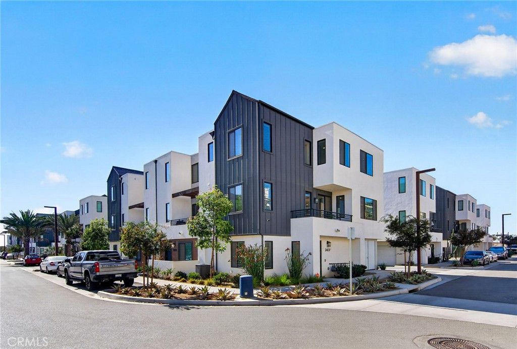 Image 57 of property listing at 2402 Cascalote Loop, San Diego, CA 92154