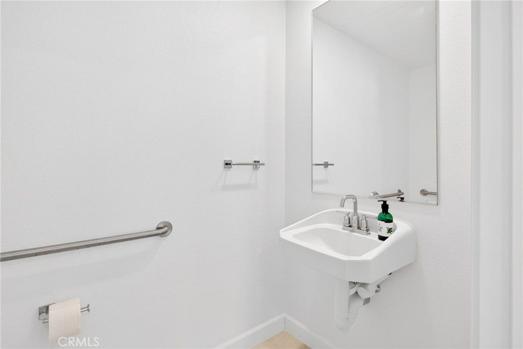 Image 7 of property listing at 2402 Cascalote Loop, San Diego, CA 92154