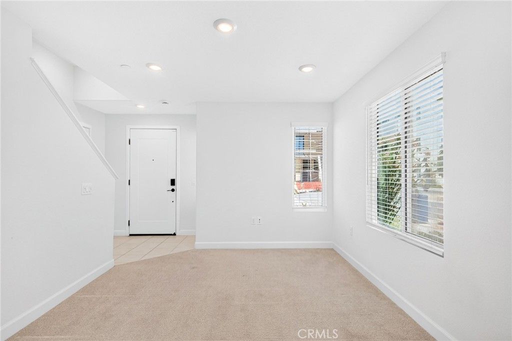 Image 9 of property listing at 2402 Cascalote Loop, San Diego, CA 92154