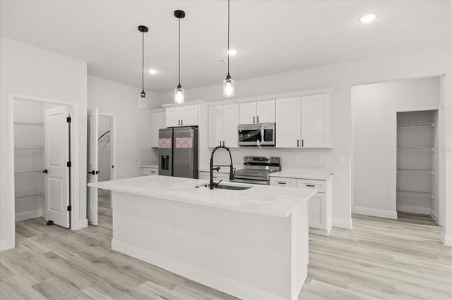 17958 SW 36TH AVE, Ocala, FL 34473