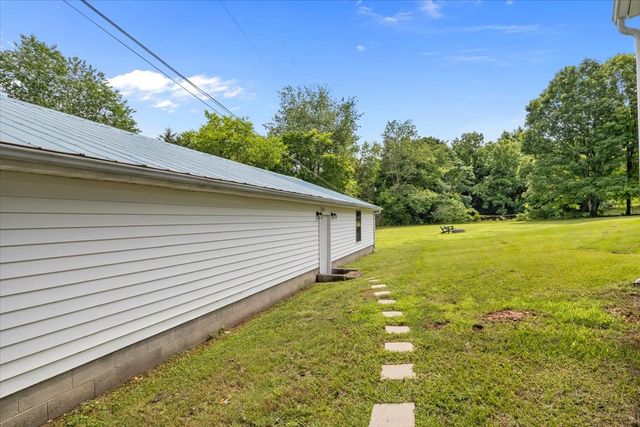 3030 Highway 49, E, Charlotte, TN 37036