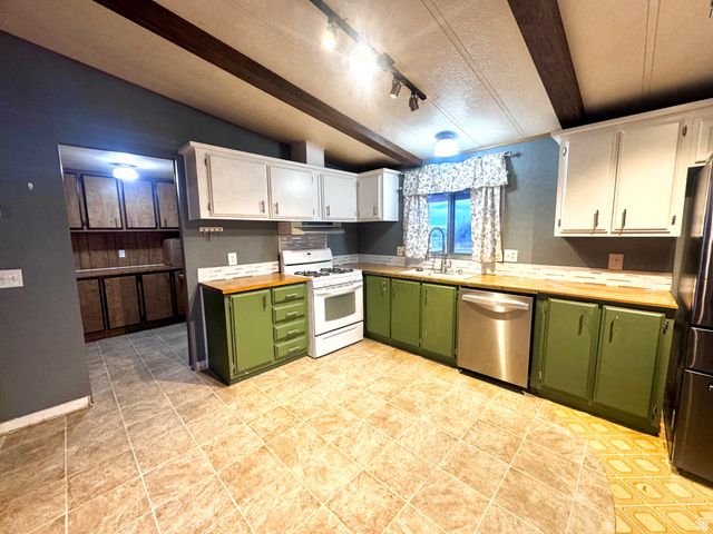 1720 E 500 S, Naples, UT 84078