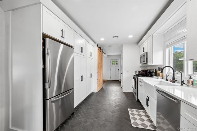 104 Park Avenue, Babylon, NY 11702