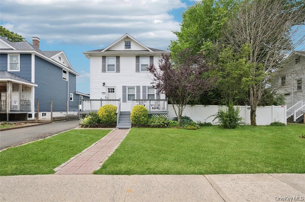 104 Park Avenue, Babylon, NY 11702