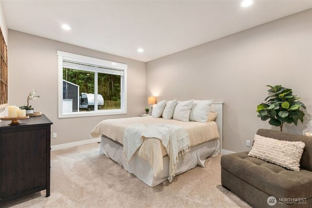 945 & 953 Lummi Drive, Fox Island, WA 98333