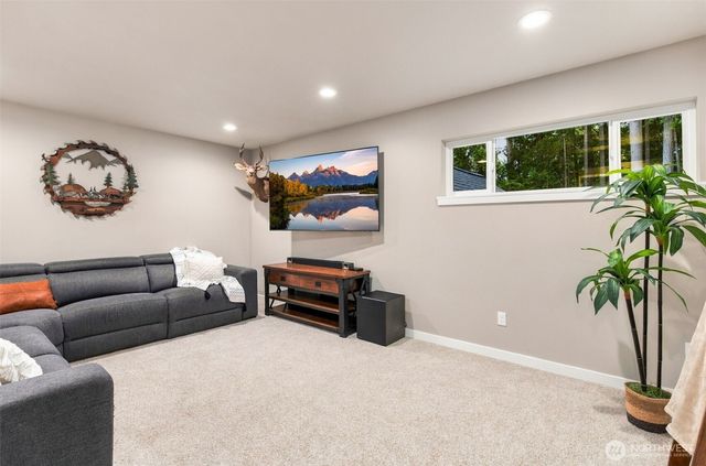 945 & 953 Lummi Drive, Fox Island, WA 98333