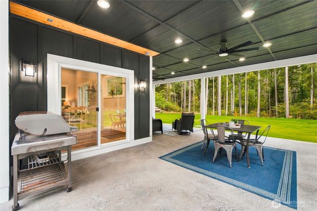 945 & 953 Lummi Drive, Fox Island, WA 98333
