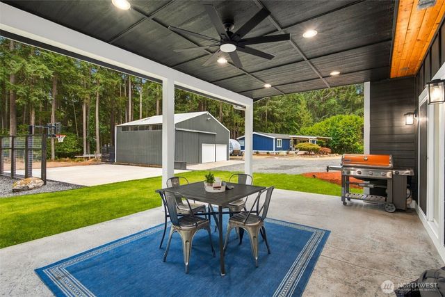 945 & 953 Lummi Drive, Fox Island, WA 98333