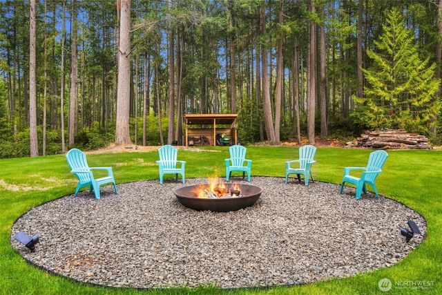 945 & 953 Lummi Drive, Fox Island, WA 98333