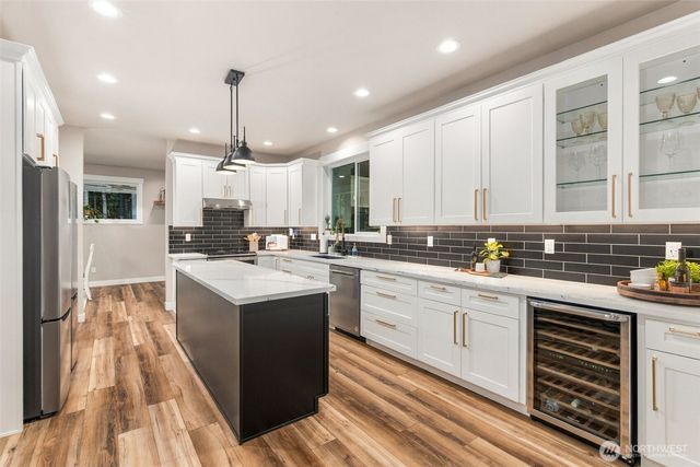 945 & 953 Lummi Drive, Fox Island, WA 98333
